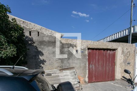 Casa para alugar com 200m², 2 quartos e 1 vaga Casa para alugar com 200m², 2 quartos e 1 vagaFachada