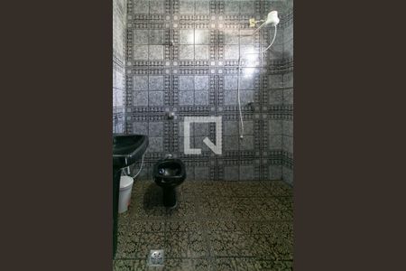 Casa para alugar com 200m², 2 quartos e 1 vaga Casa para alugar com 200m², 2 quartos e 1 vagaBanheiro