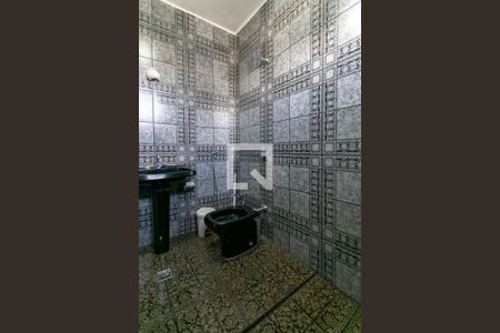 Casa para alugar com 200m², 2 quartos e 1 vaga Casa para alugar com 200m², 2 quartos e 1 vagaBanheiro