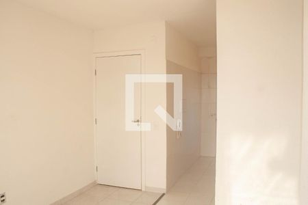 Sala de apartamento para alugar com 2 quartos, 42m² em Cerâmica, Nova Iguaçu