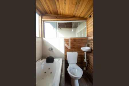 Apartamento para alugar com 193m², 3 quartos e 2 vagas Apartamento para alugar com 193m², 3 quartos e 2 vagasBanheiro Social 2