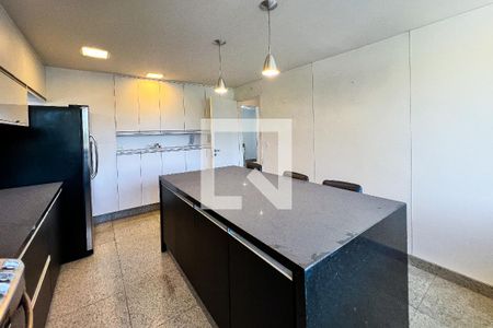 Apartamento à venda com 405m², 5 quartos e 4 vagasCozinha