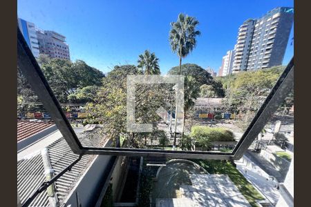 Apartamento à venda com 405m², 5 quartos e 4 vagasVista