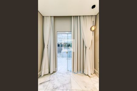 Apartamento à venda com 150m², 2 quartos e 2 vagas Apartamento à venda com 150m², 2 quartos e 2 vagasSuíte