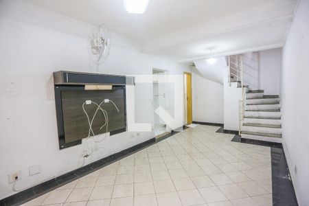 Sala de Estar de casa de condomínio à venda com 2 quartos, 75m² em Vila Polopoli, São Paulo
