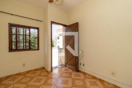 Sala de casa para alugar com 2 quartos, 65m² em Braz de Pina, Rio de Janeiro