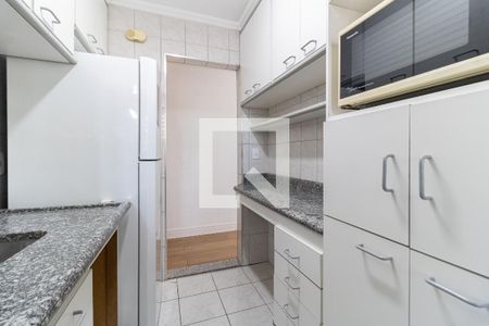 Cozinha de apartamento para alugar com 3 quartos, 65m² em Jardim Patente, São Paulo