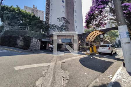 Apartamento para alugar com 65m², 3 quartos e 1 vaga Apartamento para alugar com 65m², 3 quartos e 1 vagaFachada