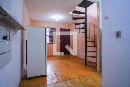 Sala de casa para alugar com 1 quarto, 45m² em Jardim Carvalho, Porto Alegre