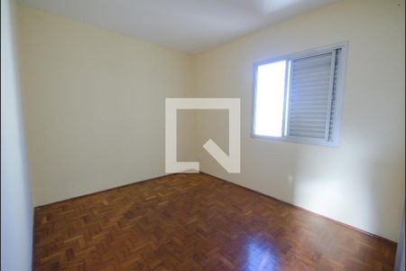 Quarto 1 de apartamento para alugar com 2 quartos, 57m² em Vila Monumento, São Paulo