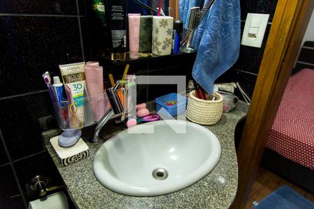 Casa à venda com 146m², 3 quartos e 2 vagasBanheiro da Suíte 1 - Torneira