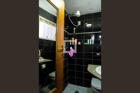 Casa à venda com 146m², 3 quartos e 2 vagasBanheiro da Suíte 1