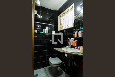 Casa à venda com 146m², 3 quartos e 2 vagasBanheiro da Suíte 1