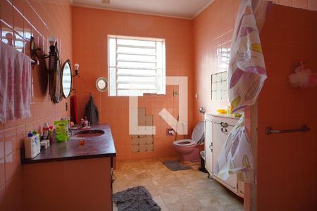Banheiro de casa para alugar com 5 quartos, 370m² em Três Figueiras, Porto Alegre