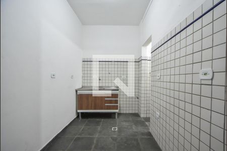 Sala / Cozinha  de apartamento para alugar com 1 quarto, 28m² em Parque Maria Helena, São Paulo