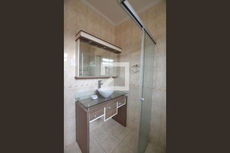 Casa à venda com 120m², 3 quartos e 2 vagasBanheiro