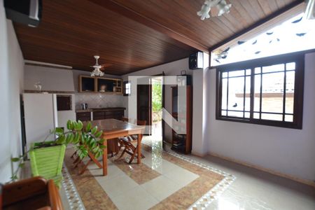 Casa à venda com 120m², 3 quartos e 2 vagasEspaço Gourmet