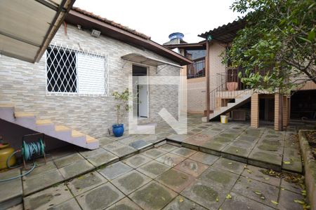 Casa à venda com 120m², 3 quartos e 2 vagasÁrea Externa