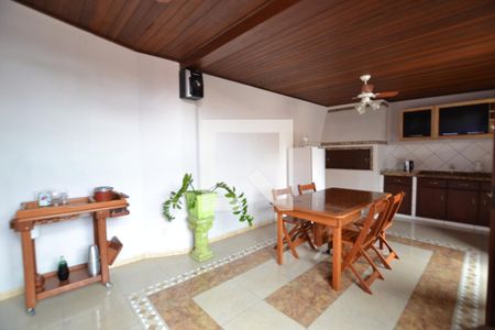 Casa à venda com 120m², 3 quartos e 2 vagasEspaço Gourmet