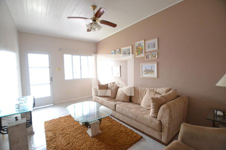 Sala de casa à venda com 3 quartos, 120m² em Cavalhada, Porto Alegre