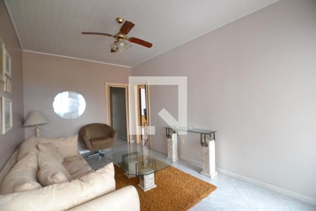 Sala de casa à venda com 3 quartos, 120m² em Cavalhada, Porto Alegre