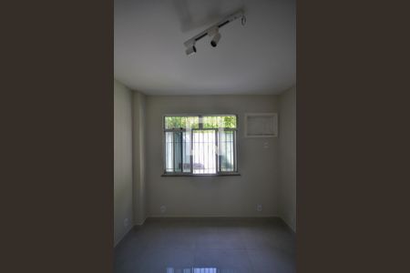 Quarto 1 de apartamento para alugar com 3 quartos, 35m² em Centro, Nova Iguaçu