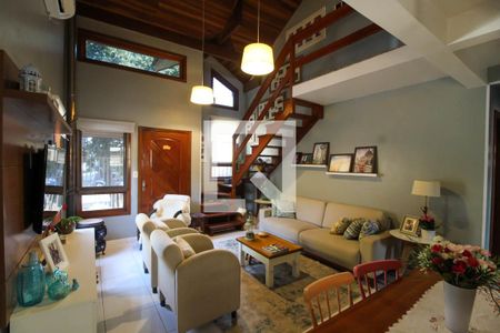 Sala de casa à venda com 4 quartos, 147m² em São José, Canoas