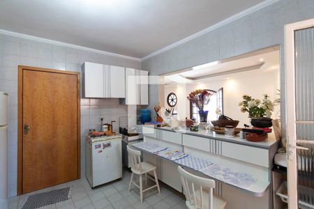 Casa para alugar com 210m², 3 quartos e 6 vagasBanheiro 