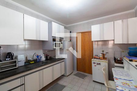 Casa para alugar com 210m², 3 quartos e 6 vagasBanheiro 