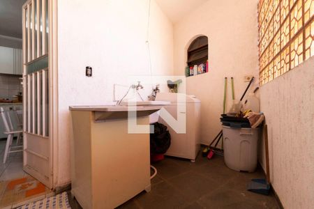 Casa para alugar com 210m², 3 quartos e 6 vagasÁrea de Serviço