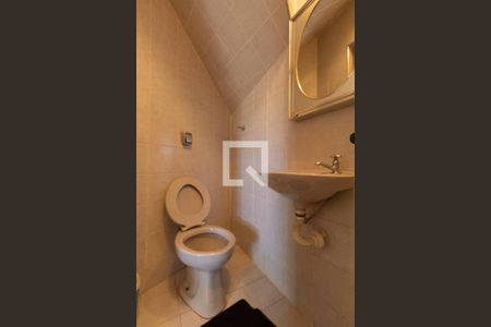 Casa para alugar com 210m², 3 quartos e 6 vagasBanheiro Quarto de Serviço