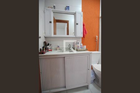 Casa de condomínio à venda com 100m², 3 quartos e 1 vaga Casa de condomínio à venda com 100m², 3 quartos e 1 vagaBanheiro Social