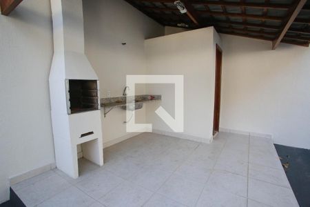 Casa de condomínio à venda com 100m², 3 quartos e 1 vaga Casa de condomínio à venda com 100m², 3 quartos e 1 vagaÁrea comum - Churrasqueira