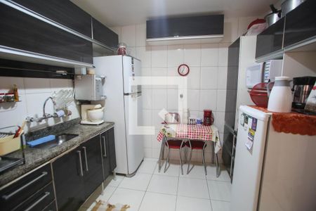 Casa de condomínio à venda com 100m², 3 quartos e 1 vaga Casa de condomínio à venda com 100m², 3 quartos e 1 vagaCozinha