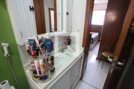 Casa de condomínio à venda com 100m², 3 quartos e 1 vaga Casa de condomínio à venda com 100m², 3 quartos e 1 vagaBanheiro da Suíte