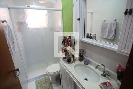 Casa de condomínio à venda com 100m², 3 quartos e 1 vaga Casa de condomínio à venda com 100m², 3 quartos e 1 vagaBanheiro da Suíte