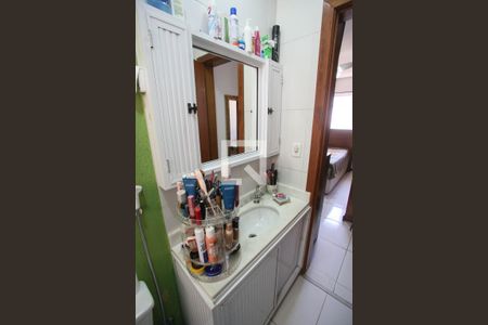 Casa de condomínio à venda com 100m², 3 quartos e 1 vaga Casa de condomínio à venda com 100m², 3 quartos e 1 vagaBanheiro da Suíte