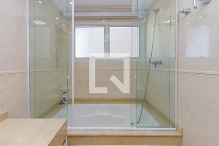 Casa de condomínio para alugar com 370m², 4 quartos e 4 vagasBanheiro da Suíte 1