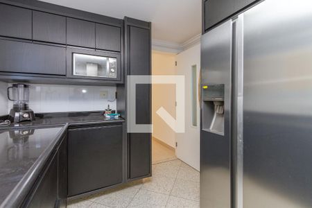 Casa de condomínio para alugar com 370m², 4 quartos e 4 vagasCozinha