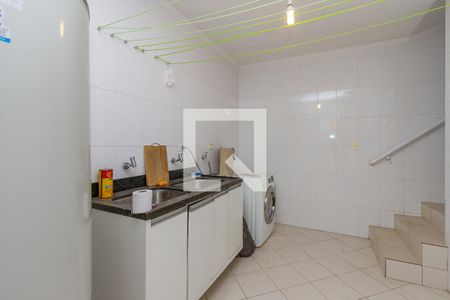 Casa de condomínio para alugar com 370m², 4 quartos e 4 vagasLavanderia