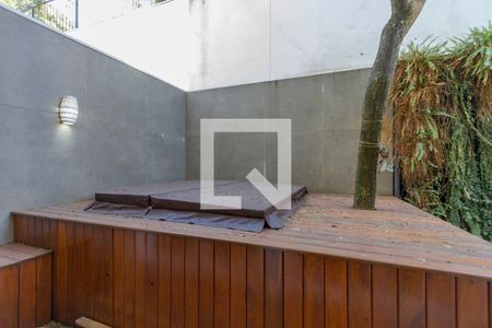 Casa de condomínio para alugar com 370m², 4 quartos e 4 vagasJacuzzi