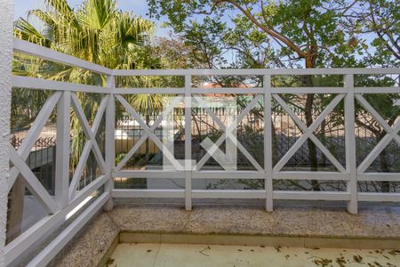 Casa de condomínio para alugar com 370m², 4 quartos e 4 vagasVaranda da Suíte 1