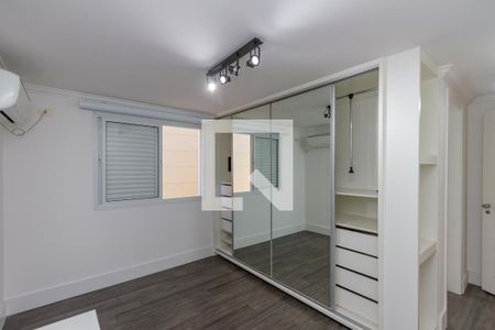 Casa de condomínio para alugar com 370m², 4 quartos e 4 vagasSuíte 4