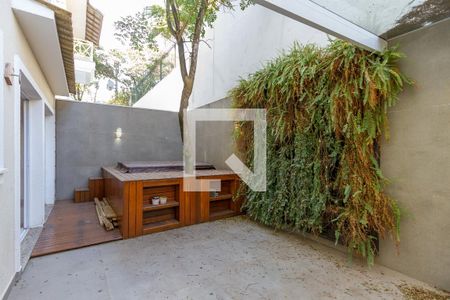 Casa de condomínio para alugar com 370m², 4 quartos e 4 vagasJacuzzi