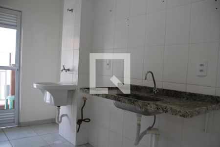 Cozinha de apartamento para alugar com 2 quartos, 48m² em Vila Carmosina, São Paulo