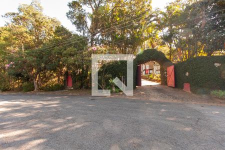 Casa de condomínio para alugar com 600m², 4 quartos e 4 vagas Casa de condomínio para alugar com 600m², 4 quartos e 4 vagasÁrea Externa