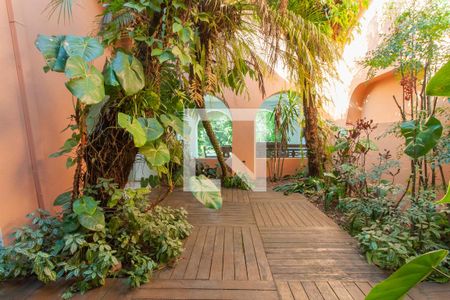 Casa de condomínio para alugar com 600m², 4 quartos e 4 vagas Casa de condomínio para alugar com 600m², 4 quartos e 4 vagasÁrea comum