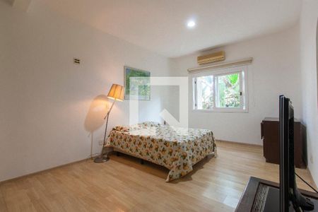 Casa de condomínio para alugar com 600m², 4 quartos e 4 vagas Casa de condomínio para alugar com 600m², 4 quartos e 4 vagasSuite