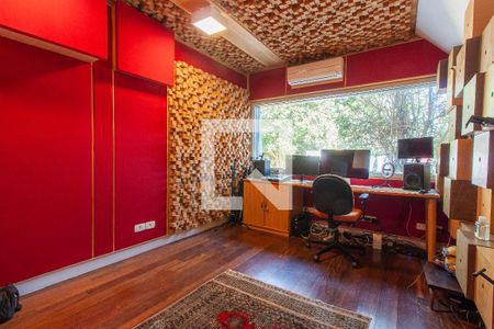 Casa de condomínio para alugar com 600m², 4 quartos e 4 vagas Casa de condomínio para alugar com 600m², 4 quartos e 4 vagasEstudio