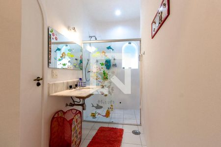 Casa de condomínio para alugar com 600m², 4 quartos e 4 vagas Casa de condomínio para alugar com 600m², 4 quartos e 4 vagasBanheiro